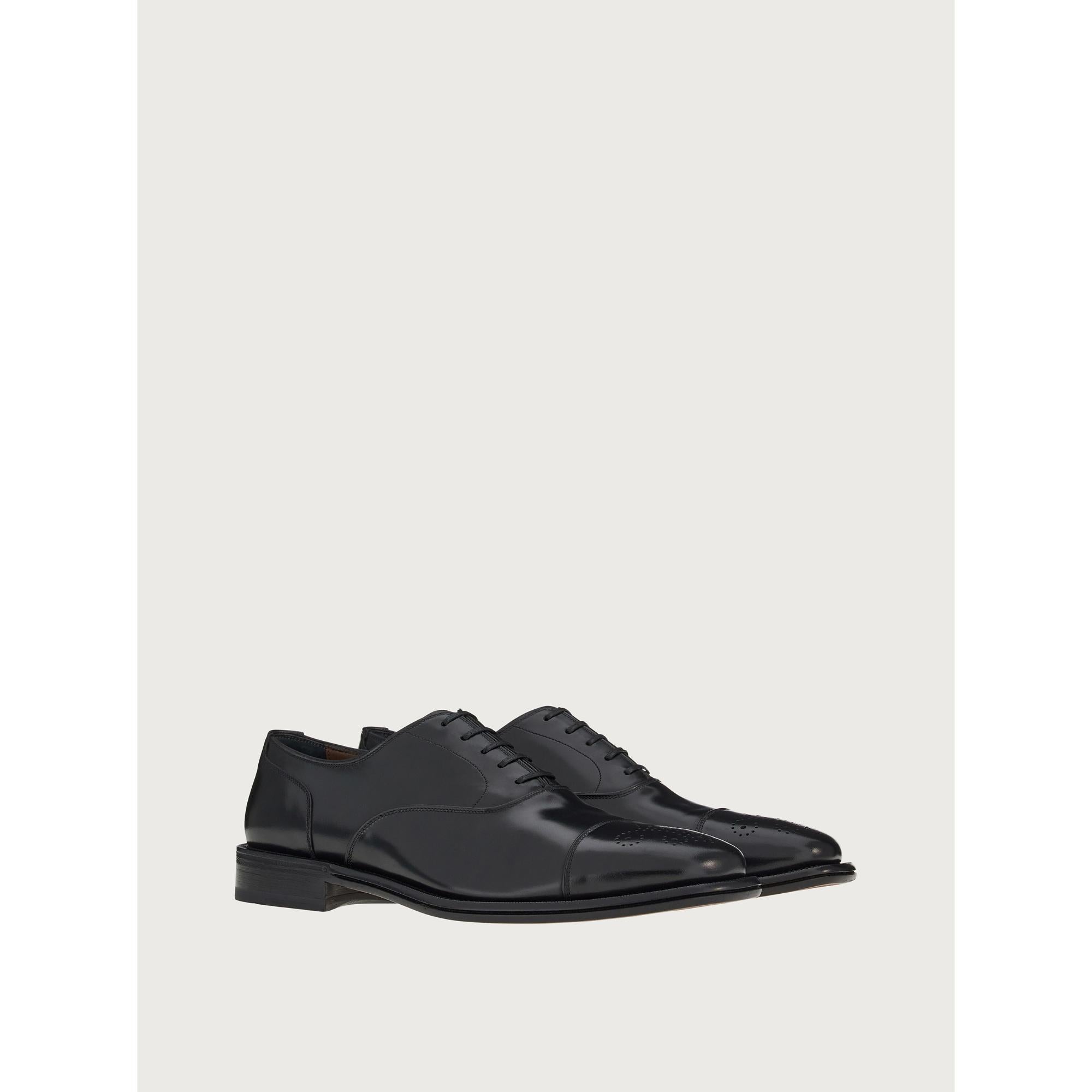 Oxford Shoes - Black – OnTheList MY Public Sales