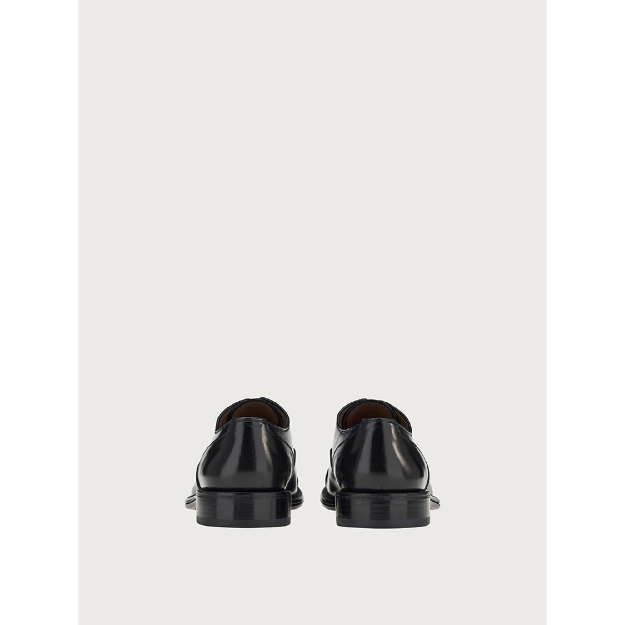 Oxford Shoes - Black – OnTheList MY Public Sales